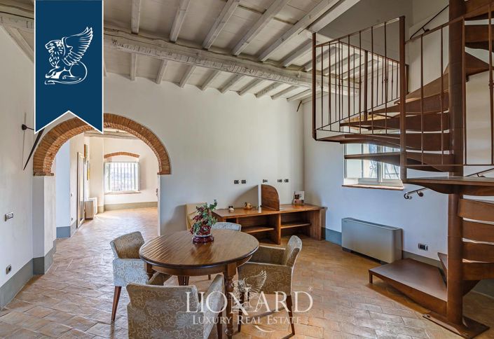 Image No.24-7 Bed Farmhouse for sale