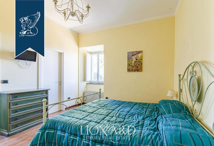 Image No.32-7 Bed Farmhouse for sale