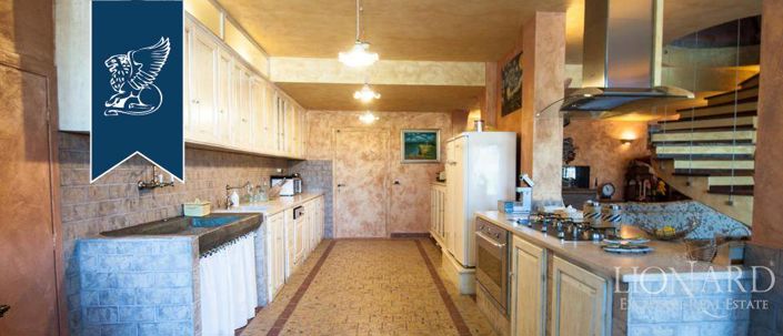 Image No.26-6 Bed Country House for sale