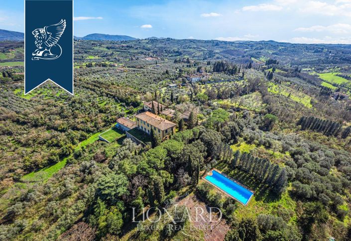 Image No.2-10 Bed Villa for sale