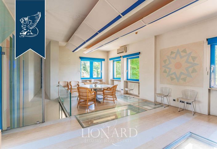 Image No.3-4 Bed Villa for sale