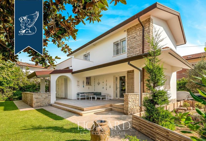 Image No.2-5 Bed Villa for sale