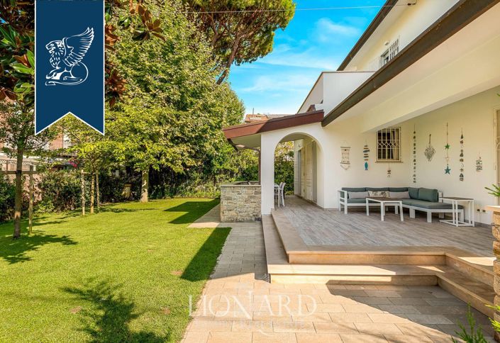 Image No.5-5 Bed Villa for sale