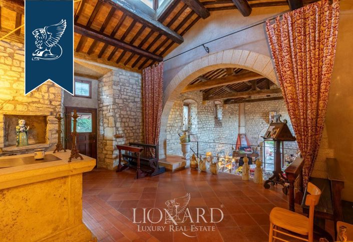 Image No.19-Villa de 8 chambres à vendre à Todi