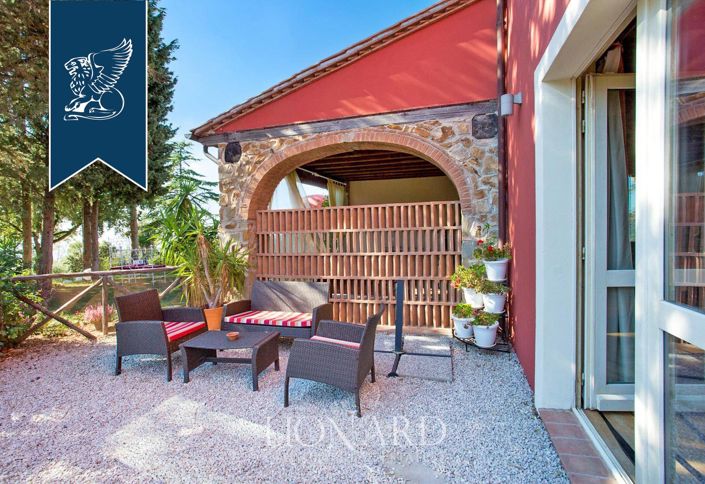 Image No.11-10 Bed Villa for sale