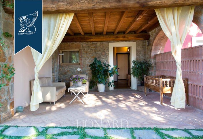 Image No.15-10 Bed Villa for sale