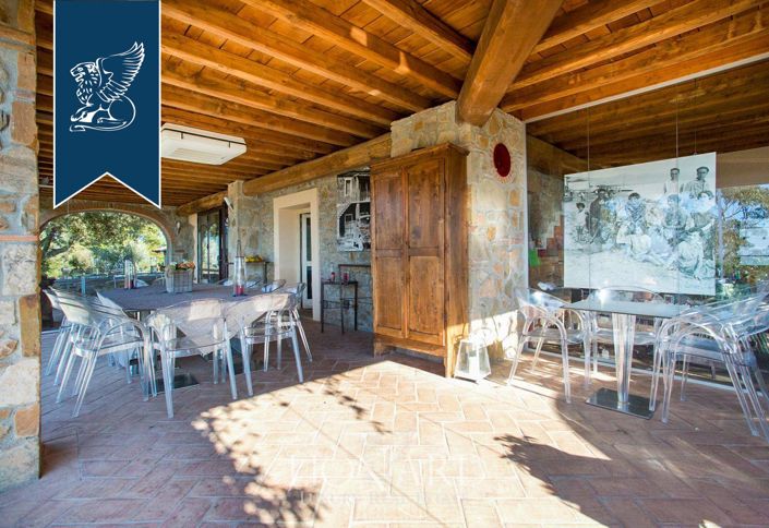 Image No.17-10 Bed Villa for sale