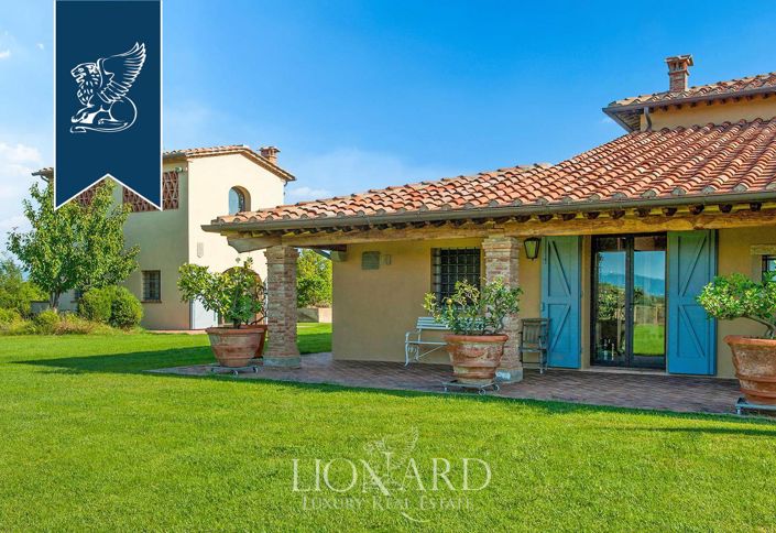 Image No.3-6 Bed Villa for sale