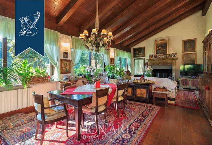 Image No.10-4 Bed Villa for sale