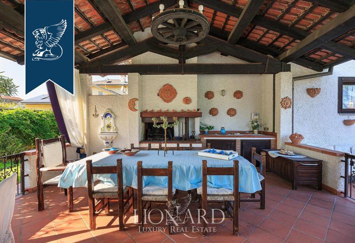 Image No.9-4 Bed Villa for sale