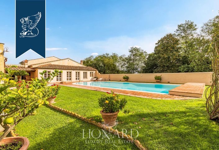 Image No.11-15 Bed Villa for sale