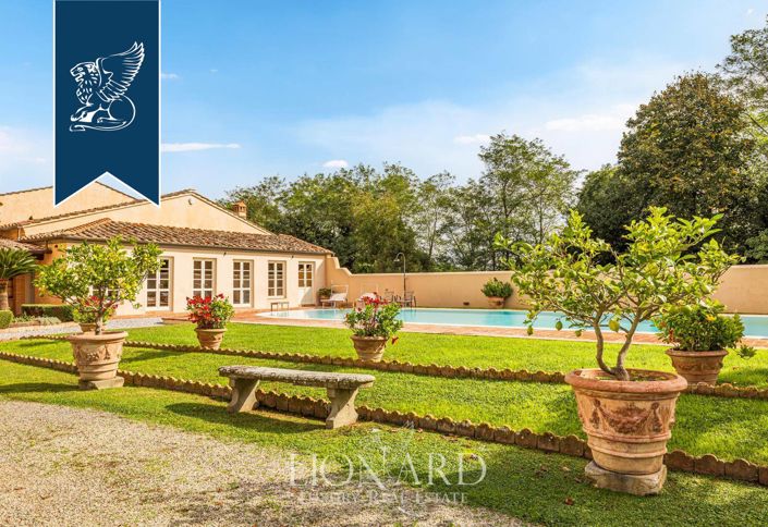 Image No.13-15 Bed Villa for sale