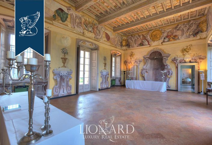 Image No.15-20 Bed Property for sale