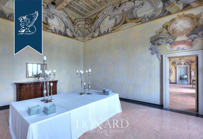 Image No.23-20 Bed Property for sale