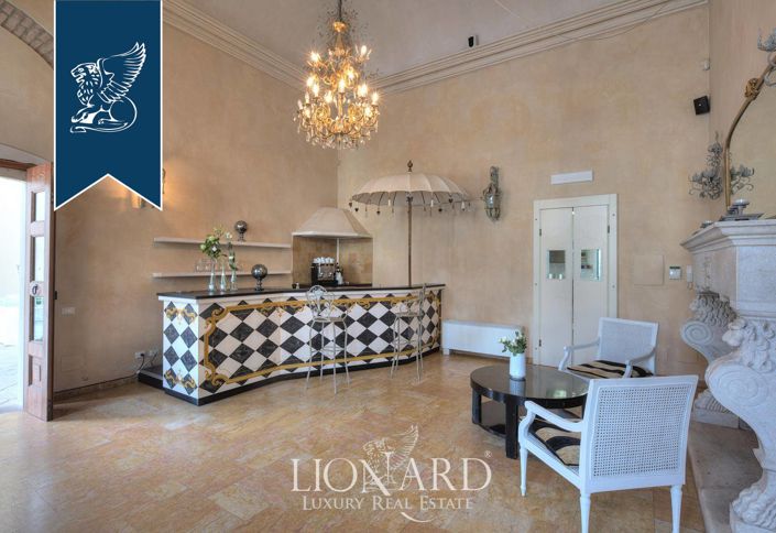 Image No.30-20 Bed Property for sale