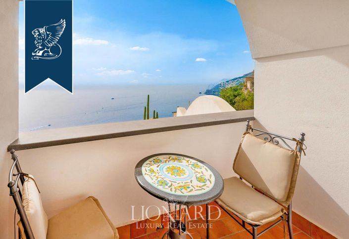 Image No.20-8 Bed Villa for sale