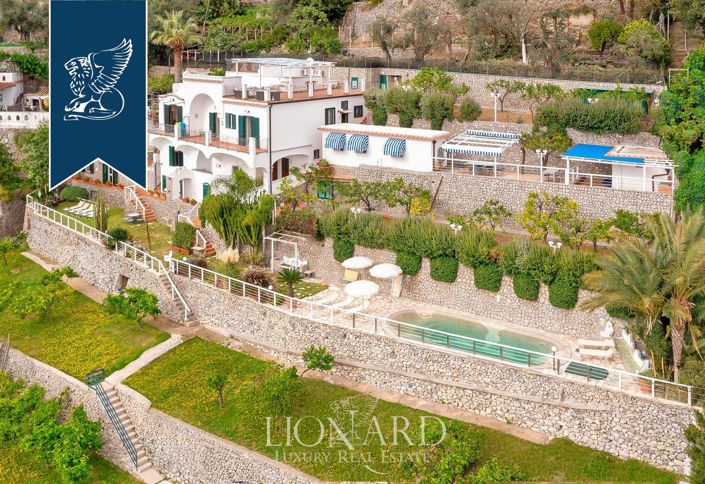 Image No.4-8 Bed Villa for sale