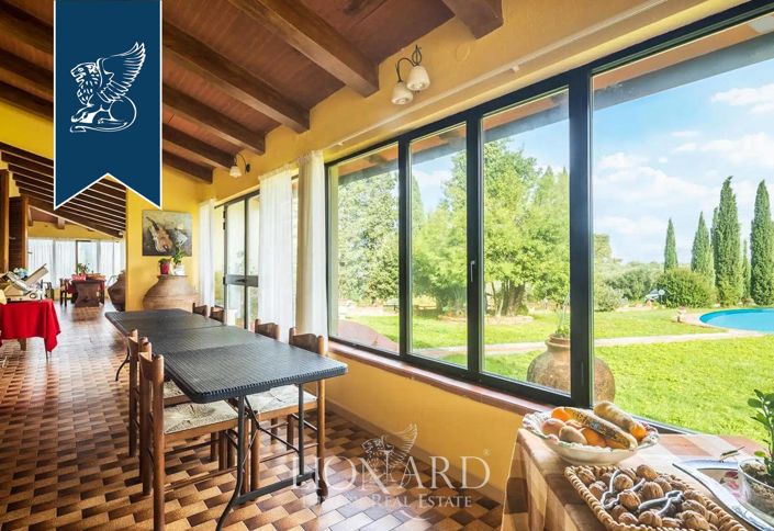 Image No.18-12 Bed Villa for sale