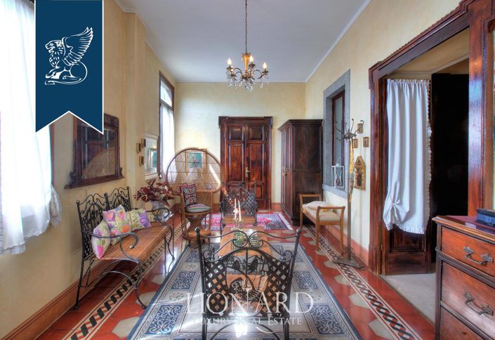 Image No.6-6 Bed Villa for sale