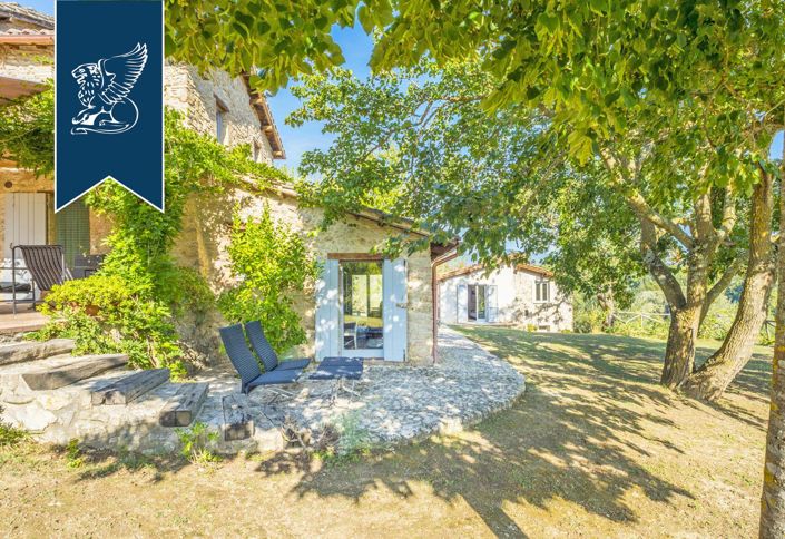 Image No.9-7 Bed Villa for sale