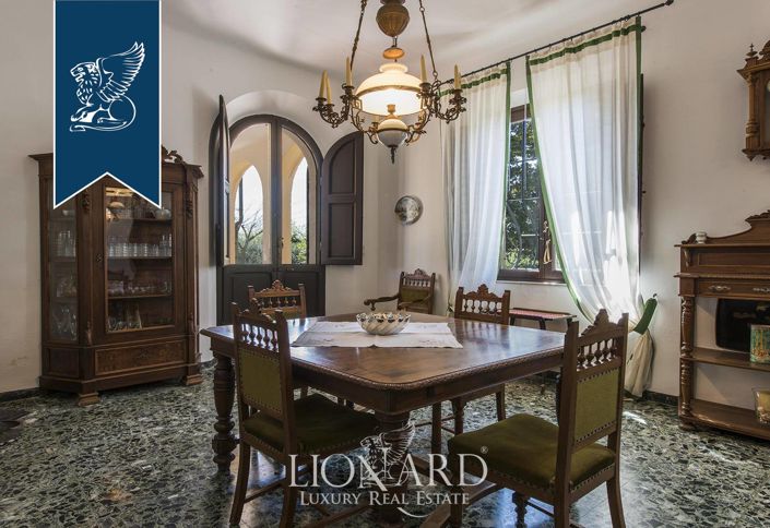 Image No.13-10 Bed Villa for sale