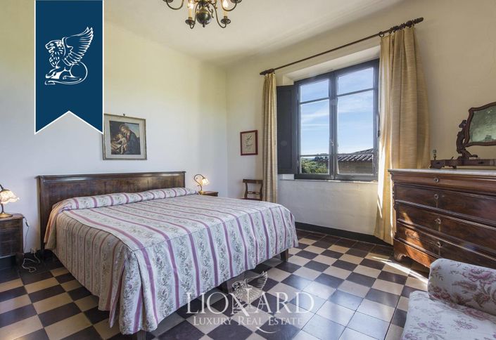 Image No.17-10 Bed Villa for sale