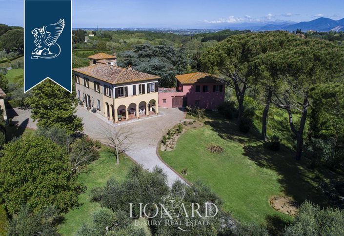 Image No.19-10 Bed Villa for sale