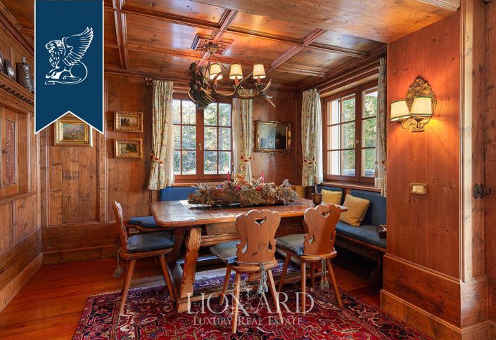 Image No.15-8 Bed Villa for sale