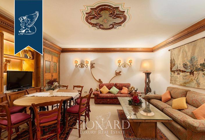 Image No.19-8 Bed Villa for sale