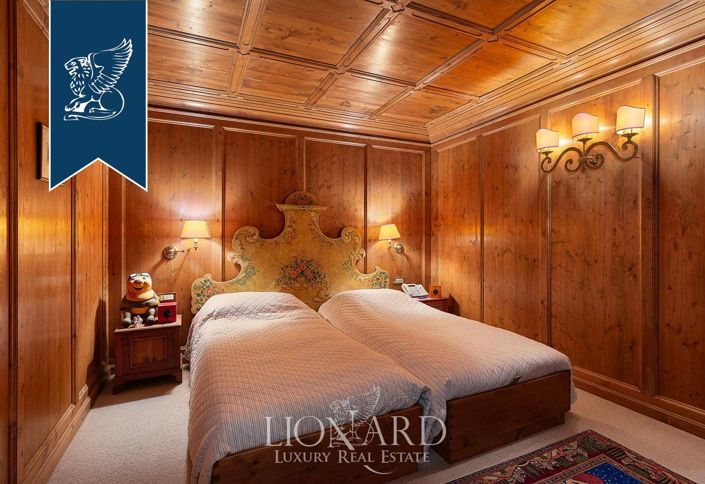 Image No.24-8 Bed Villa for sale