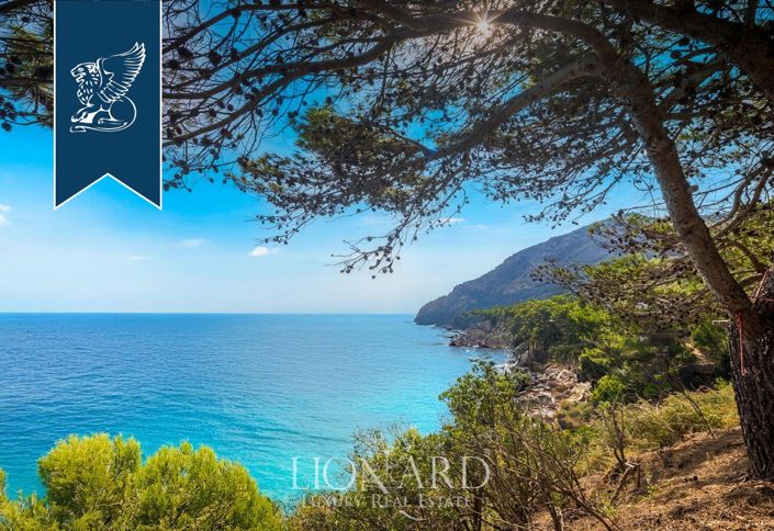 Image No.7-10 Bed Villa for sale