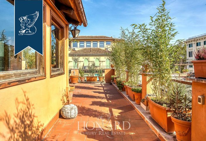 Image No.10-6 Bed Apartment for sale