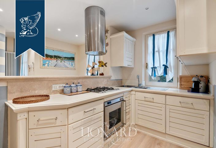 Image No.6-4 Bed Villa for sale