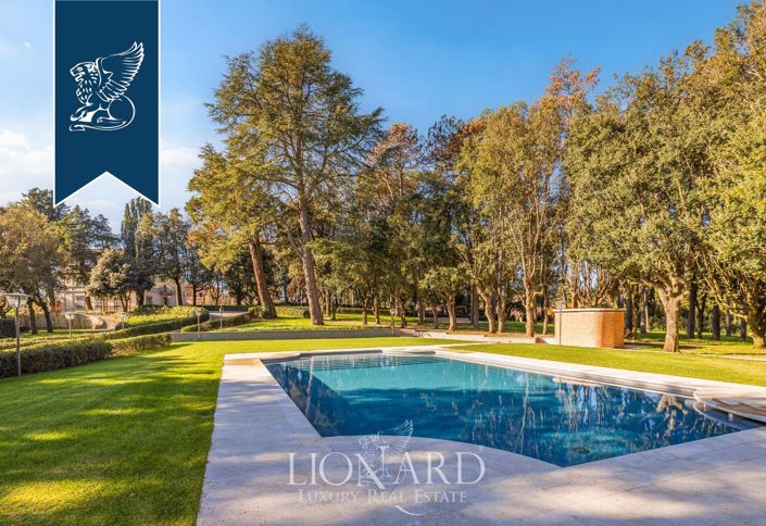 Image No.10-11 Bed Villa for sale