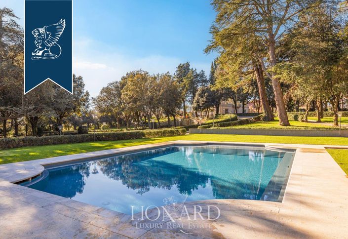 Image No.12-11 Bed Villa for sale