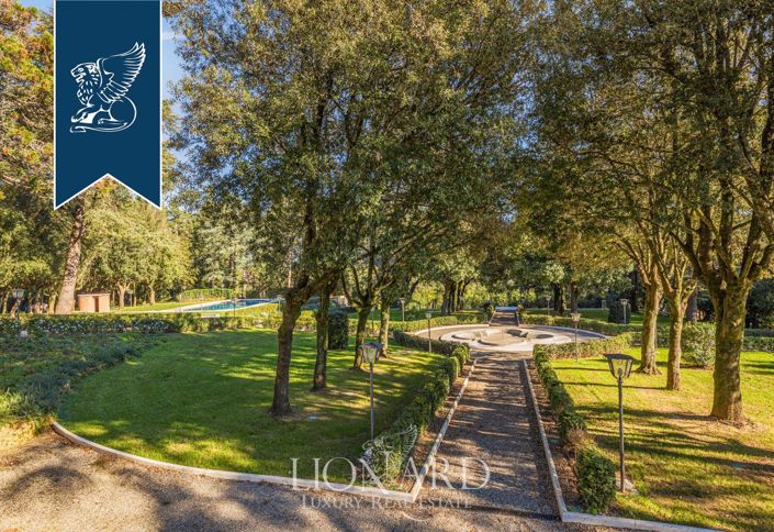 Image No.13-11 Bed Villa for sale