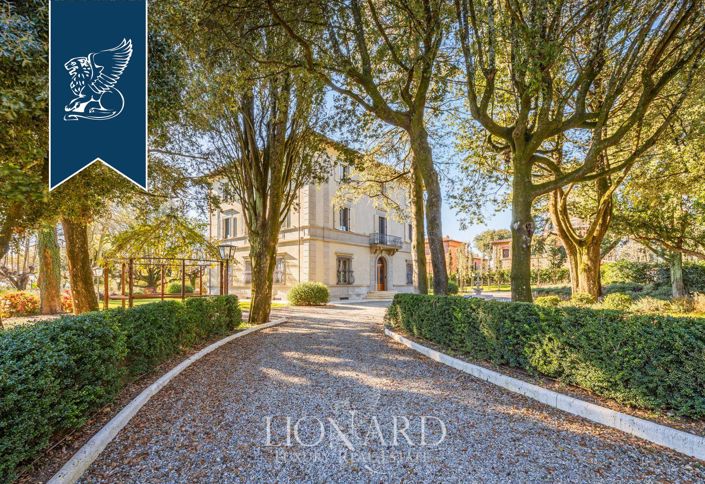 Image No.7-11 Bed Villa for sale