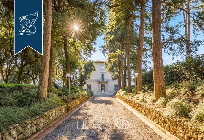 Image No.8-11 Bed Villa for sale