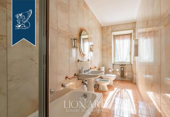 Image No.18-3 Bed Apartment for sale