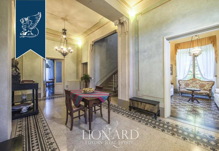 Image No.37-10 Bed Villa for sale