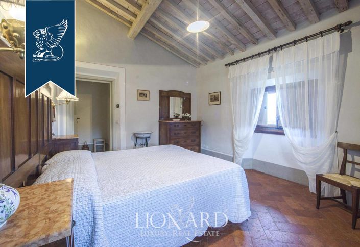 Image No.56-10 Bed Villa for sale