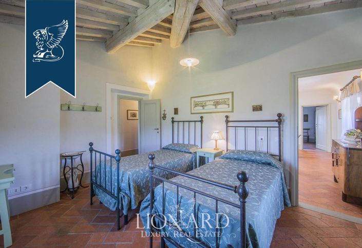 Image No.62-10 Bed Villa for sale