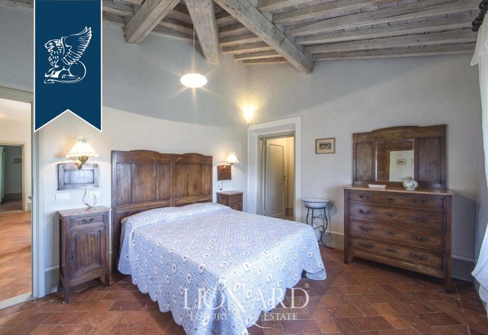 Image No.63-10 Bed Villa for sale