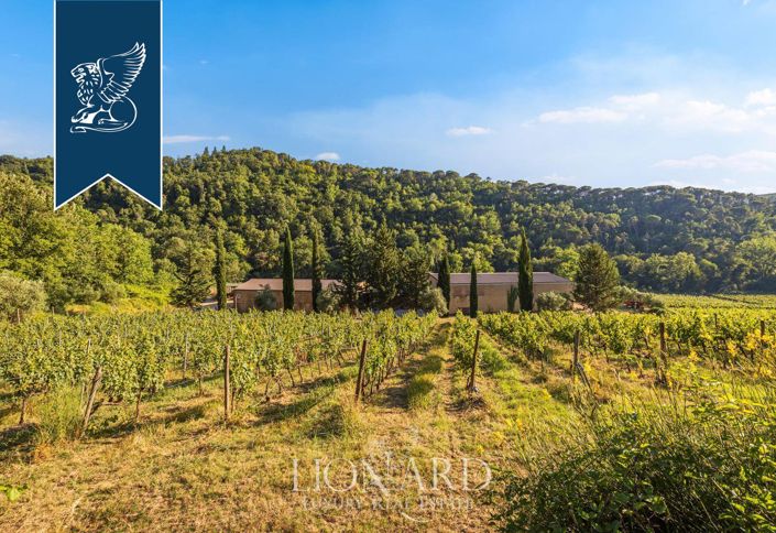 Image No.10-2 Bed Farmhouse for sale