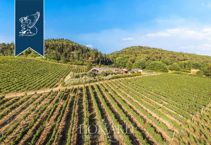 Image No.2-2 Bed Farmhouse for sale