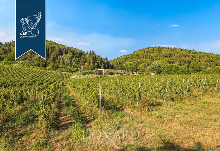 Image No.6-2 Bed Farmhouse for sale