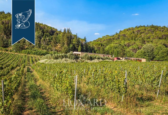 Image No.7-2 Bed Farmhouse for sale