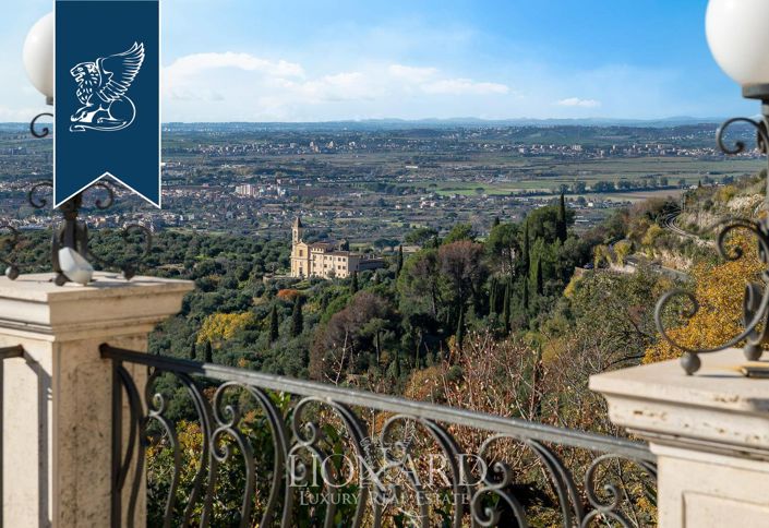 Image No.12-6 Bed Villa for sale