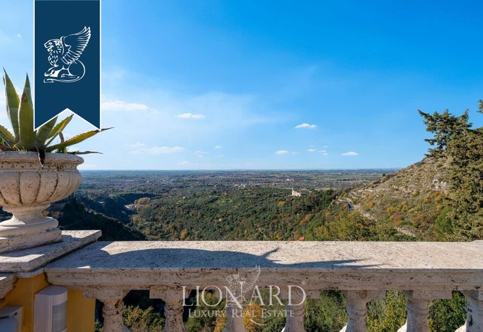 Image No.9-6 Bed Villa for sale