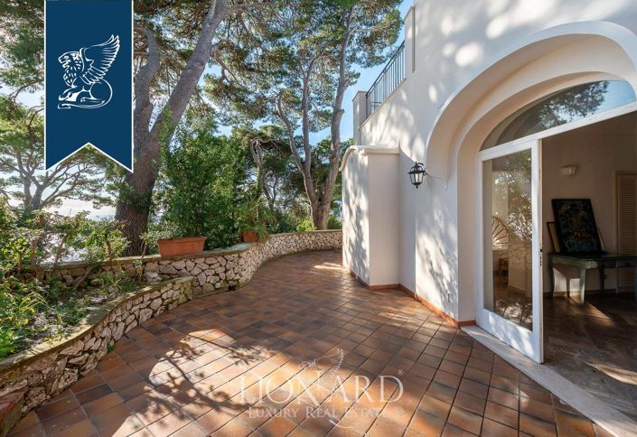 Image No.6-Propriété de 14 chambres à vendre à Capri